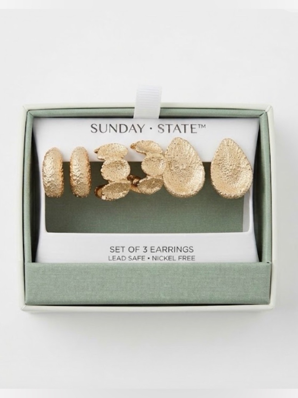 NWT ⚜️💛⚜️ Sunday State Golden Tone Brass Earrings Set